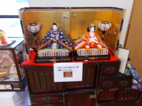 ひな人形